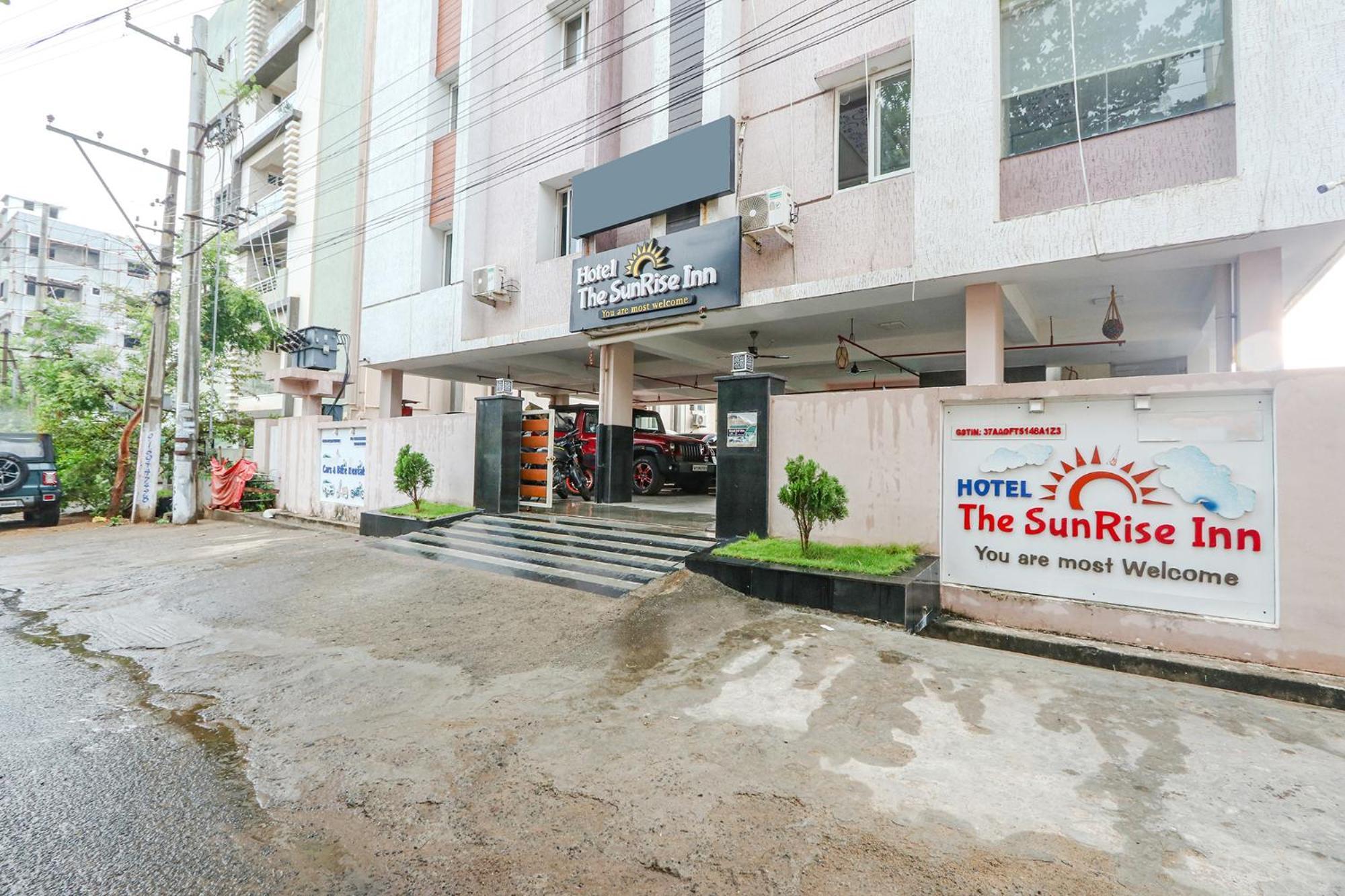 Fabhotel The Sunrise Inn - Nr Gayatri Vidya Parishad College Of Engineering Visakhapatnam Exterior photo